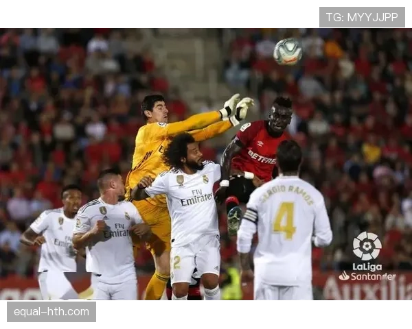 库尔图瓦神勇扑救回顾：世界杯赛场助力比利时强势晋级