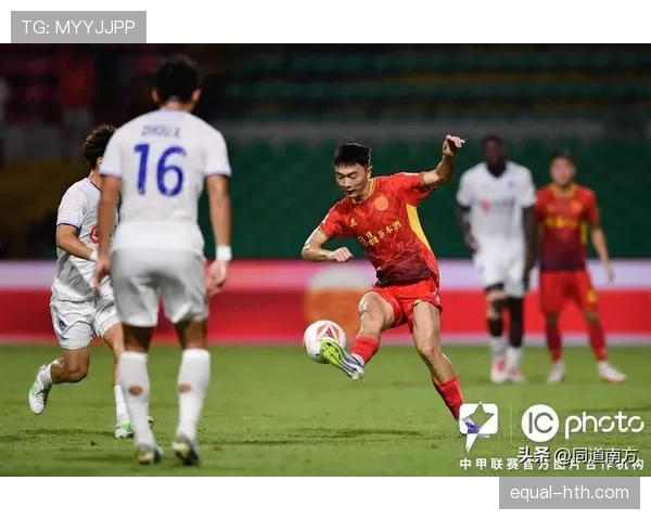 足球新星头球制胜，空中优势助球队逆转取胜