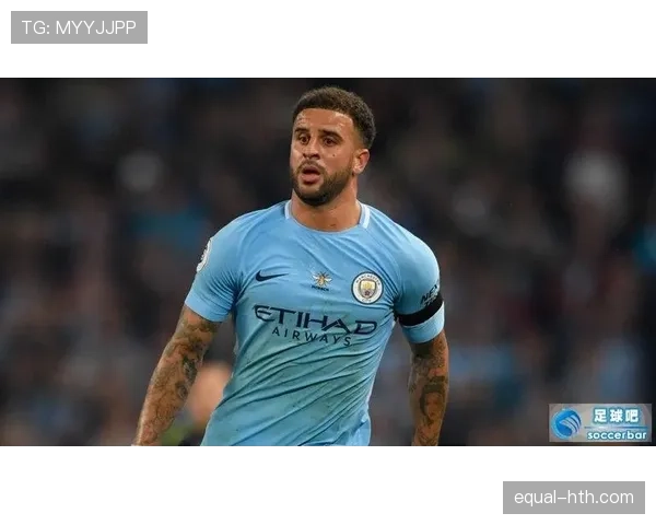 沃克边后卫风格解析：技术与速度如何重塑现代球场边路攻防